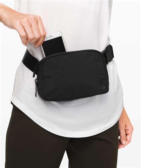 lululemon 1 liter belt bag.